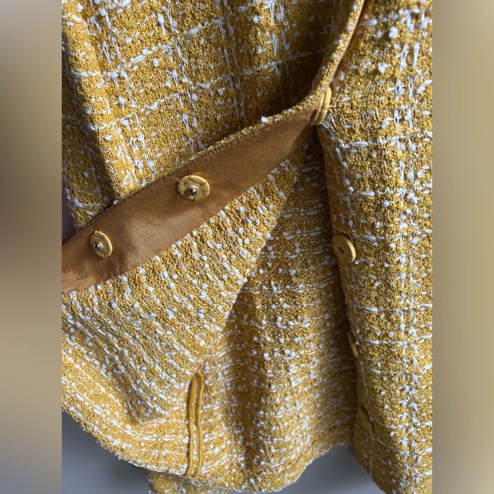 St. John’s Yellow Tweed Jacket - Picture 3 of 12